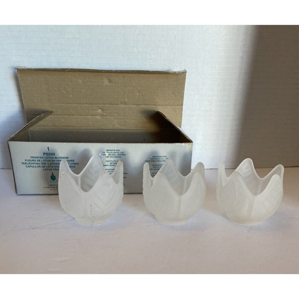 PartyLite Frosted Lotus Blossom candleholders set of 3 in box P0290
